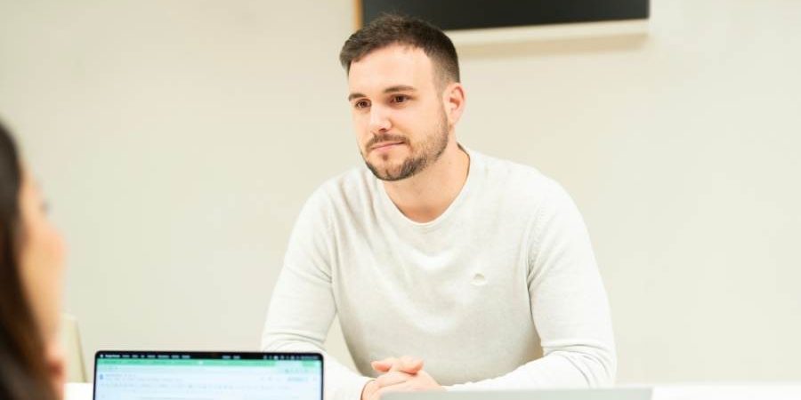 Estrategia, diseño y desarrollo en una sola dirección